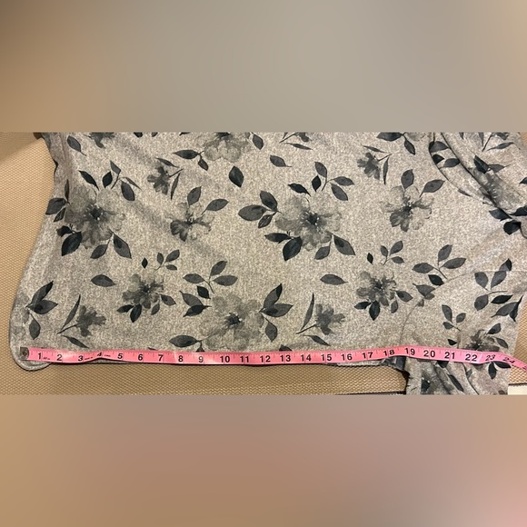 Apt 9 Cowl neck sweater - Picture 6 of 6